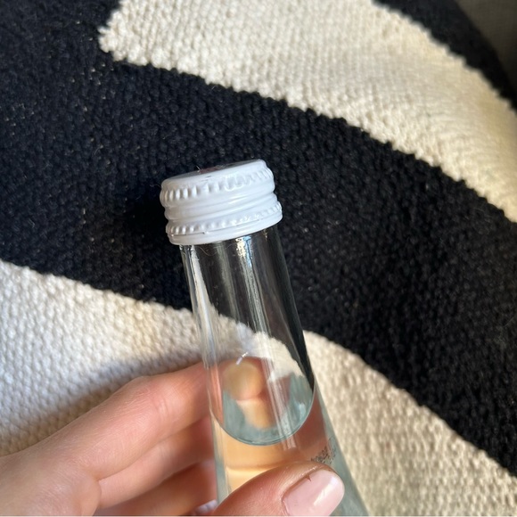 BALMAIN X EVIAN 2022 LIMITED EDITION 75CL GLASS BOTTLE unopened SET OF 2 - Picture 8 of 9